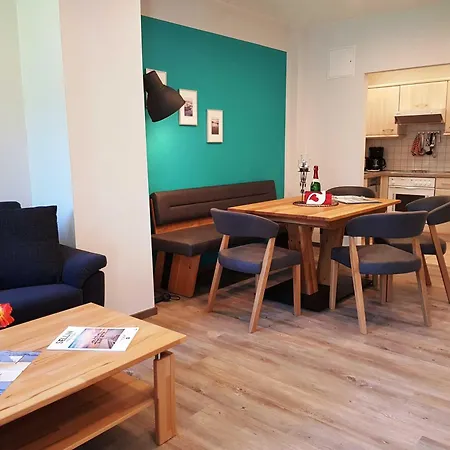 Residenz Seeblick 3 Balkon Mit Zugang Zum Garten Апартаменты Зеллин